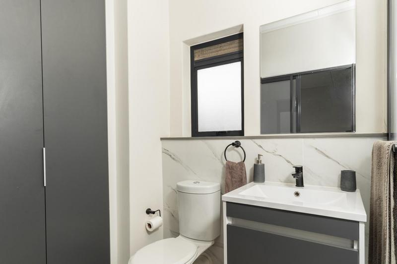 2 Bedroom Property for Sale in The Huntsman Western Cape